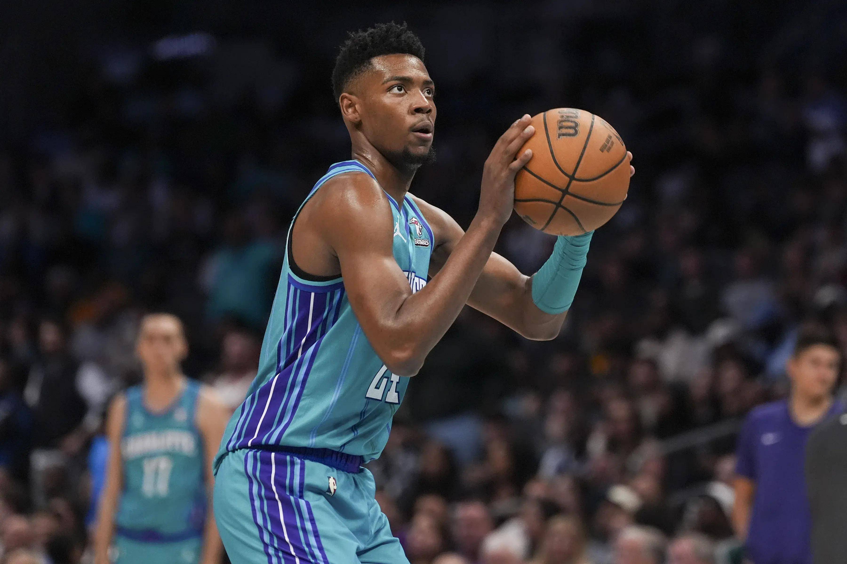 如意体育 :雄鹿复出首战,黄蜂状态火爆,米切尔成为焦点!